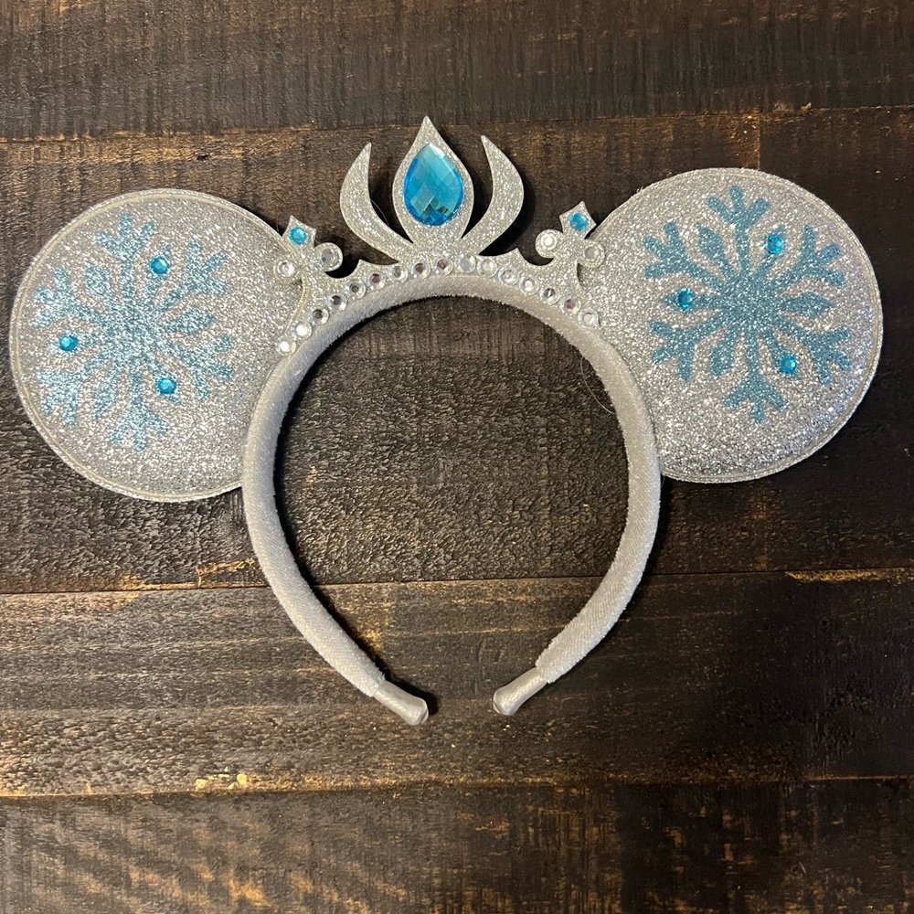 Frozen-Inspired Silver and Blue Snowflake Headband